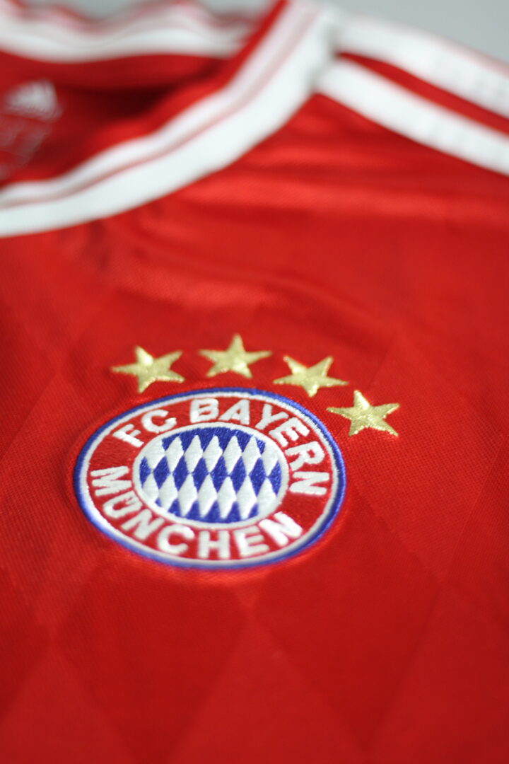 FC Bayern München - Alaba 27 – Bild 4