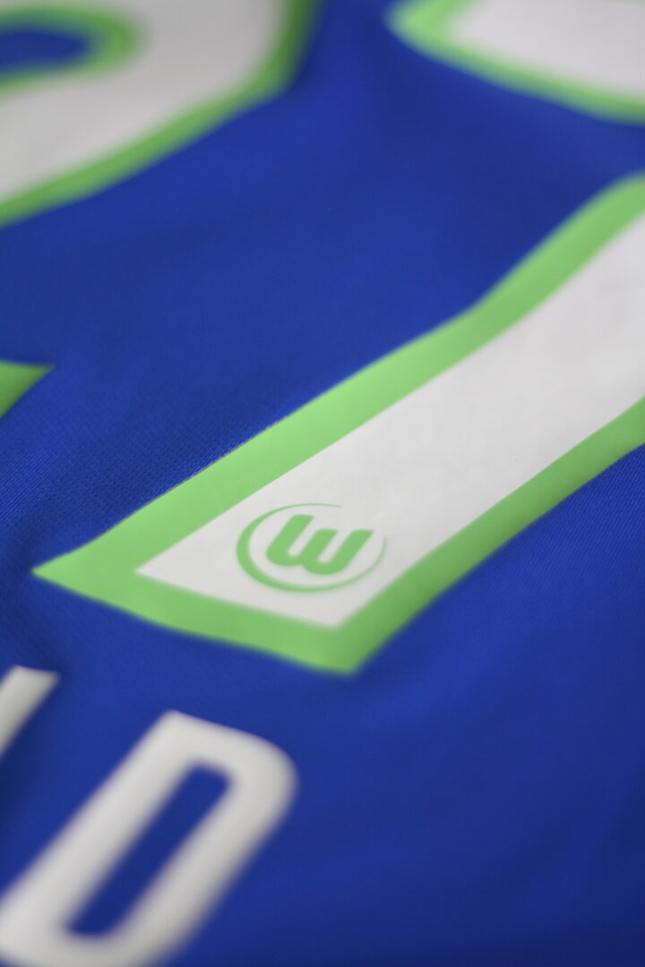 VfL Wolfsburg - Arnold 27 – Bild 8